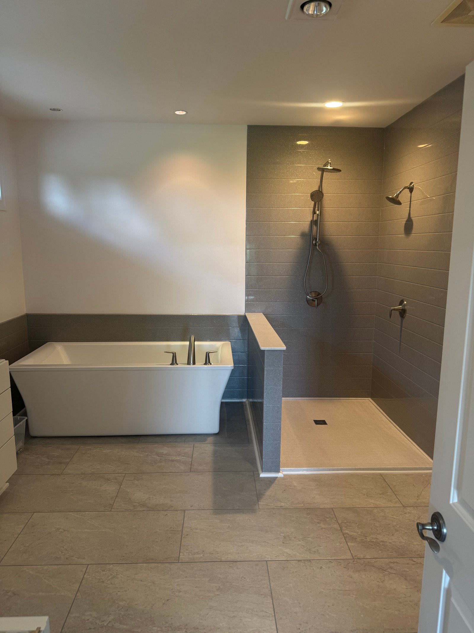 Bathroom after remodel 11